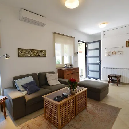 Mia Apartment *
